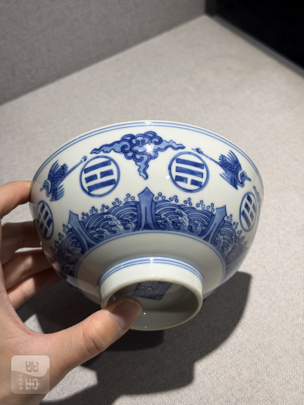 清乾隆 青花云鹤纹碗一对 - 图27
